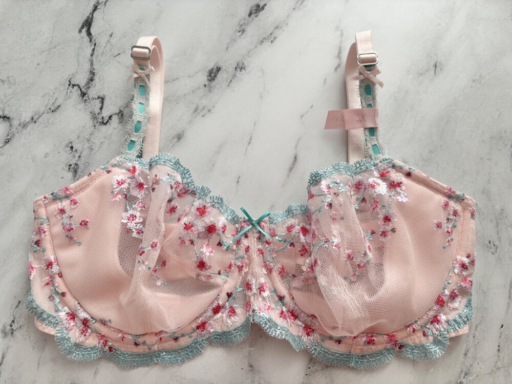 Victoria's Secret Nwt Dream Angels Unlined Uplift Sling Cherry Blossom Bra 32DDD